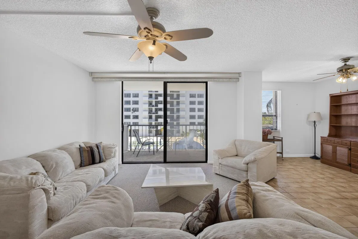 Unit 205 photo 10