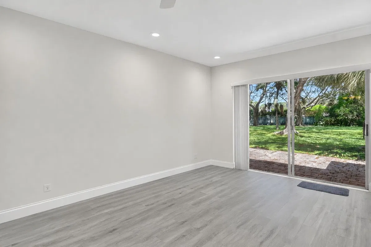 Residence photo 10