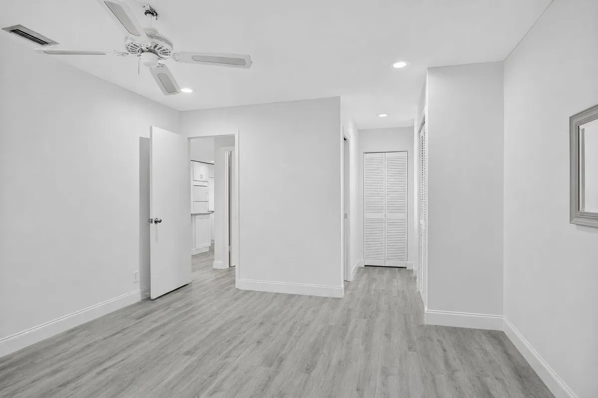 Residence photo 19