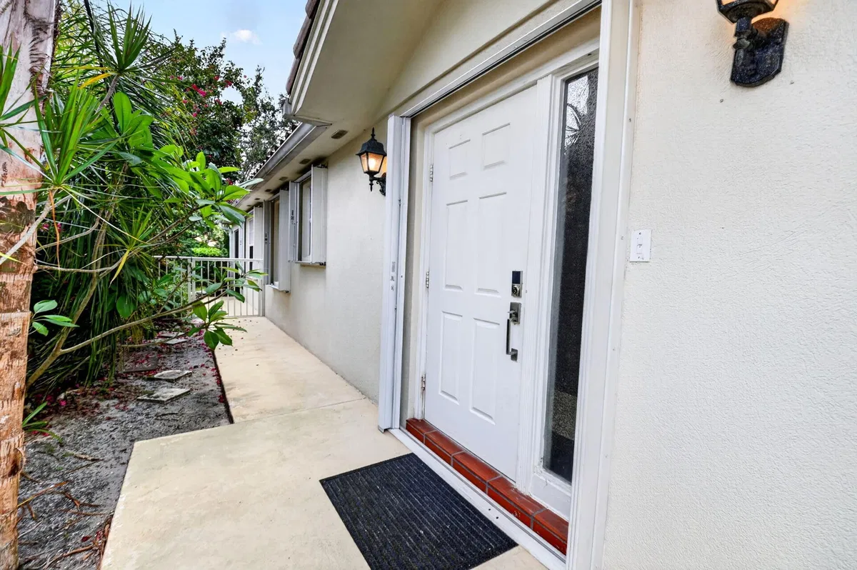  Residence photo 43