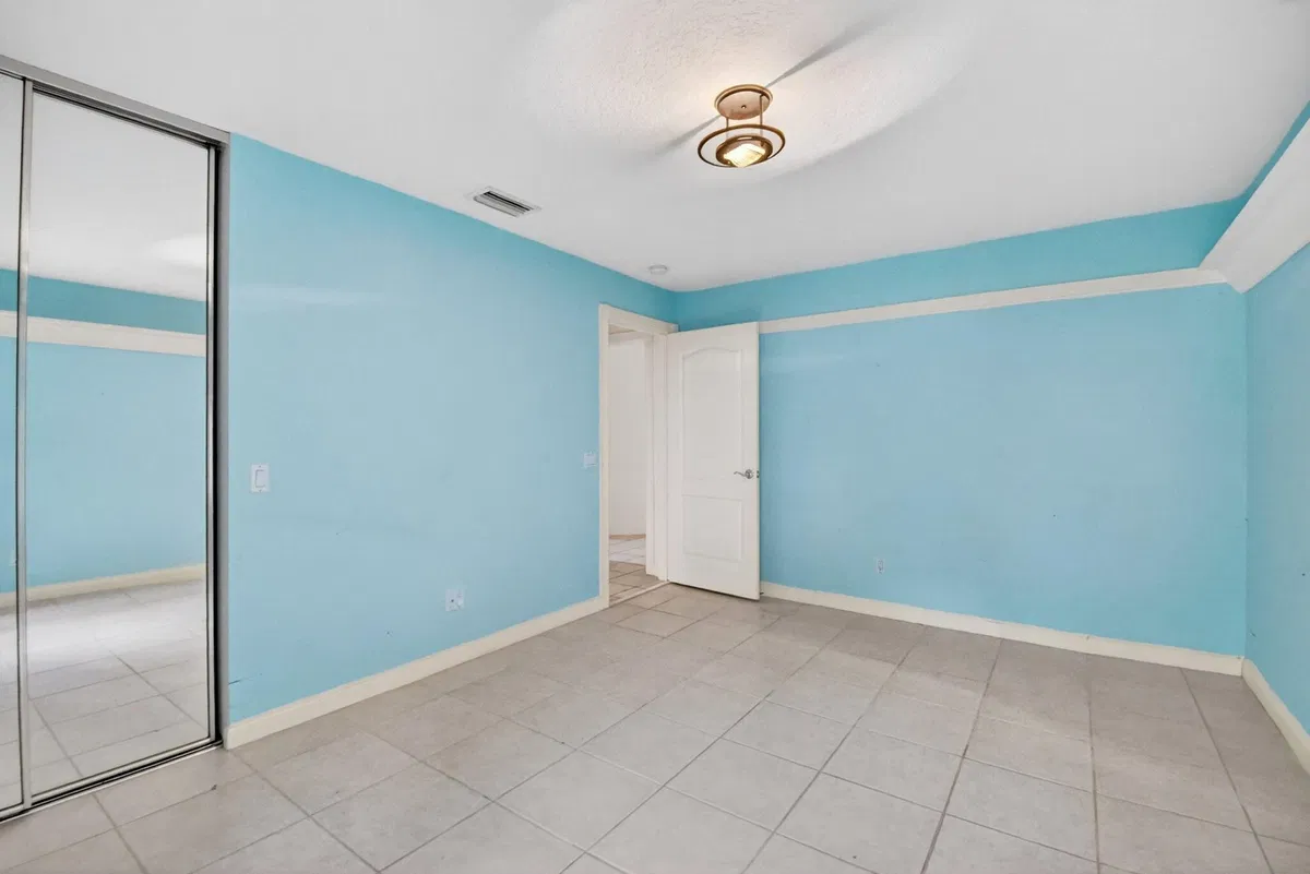  Residence photo 58
