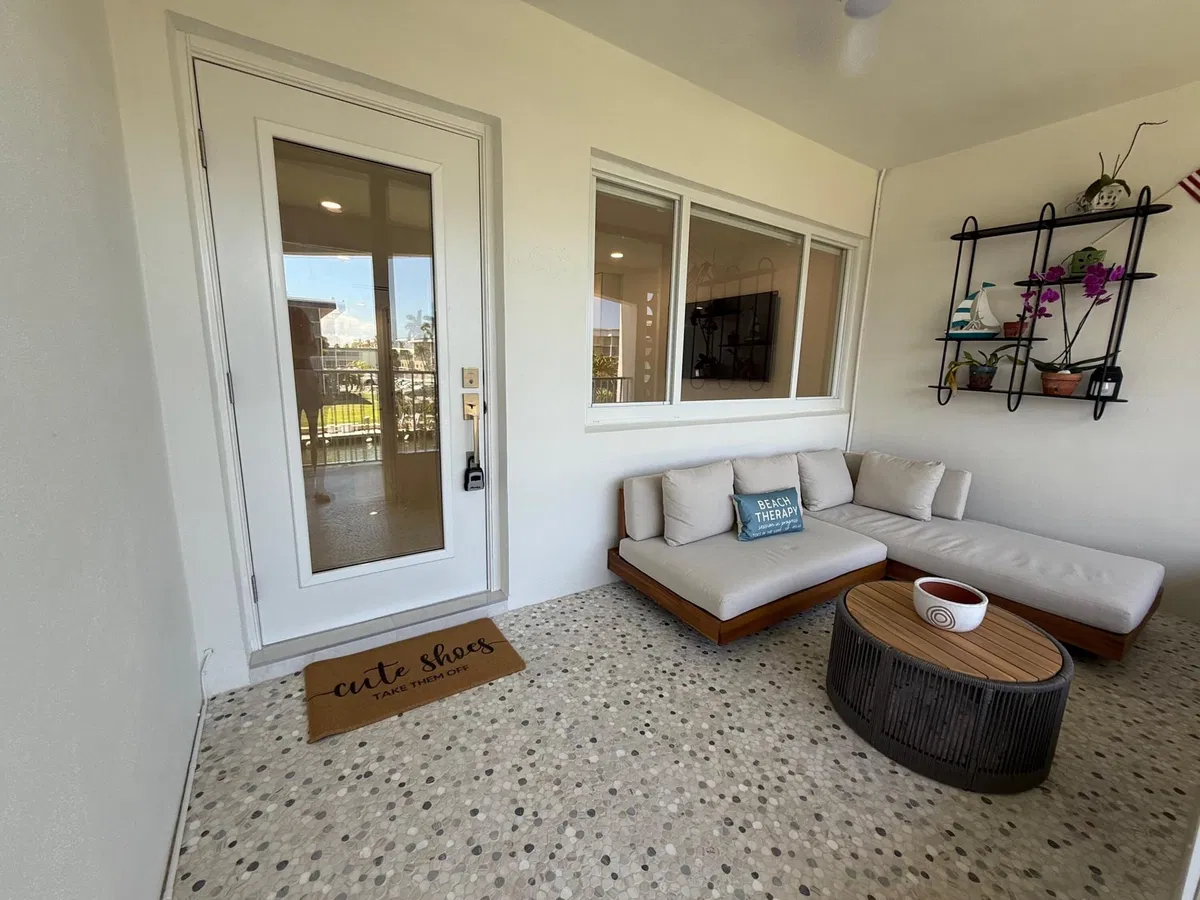 Unit 209 photo 4