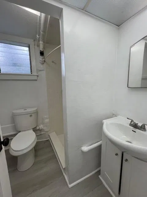 Unit 1 photo 16