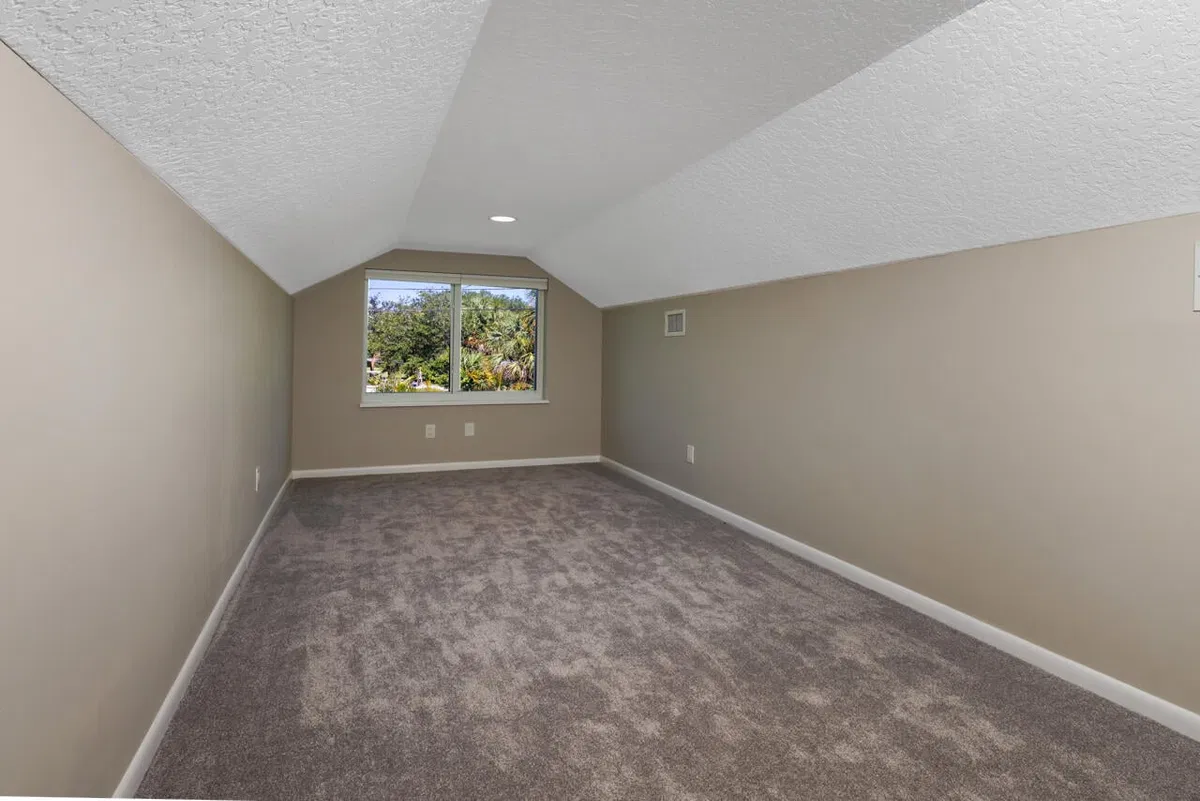 Residence photo 25