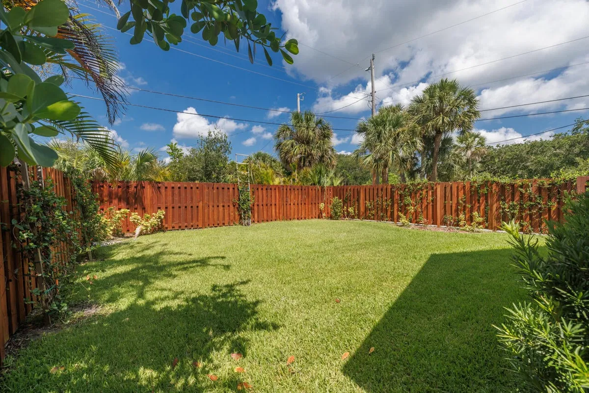 Residence photo 28