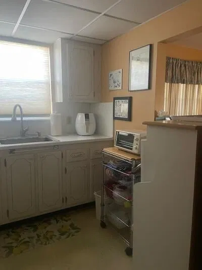 Unit 322 photo 7