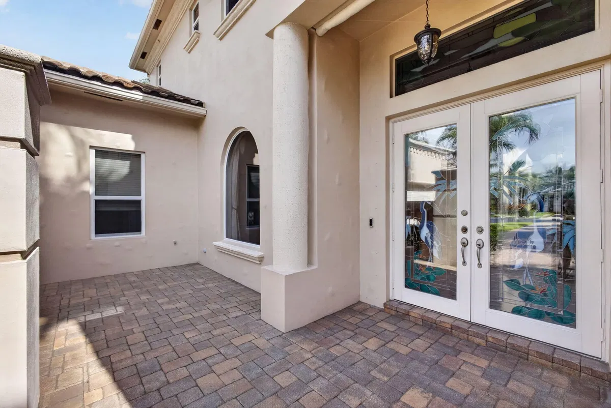 Residence photo 4