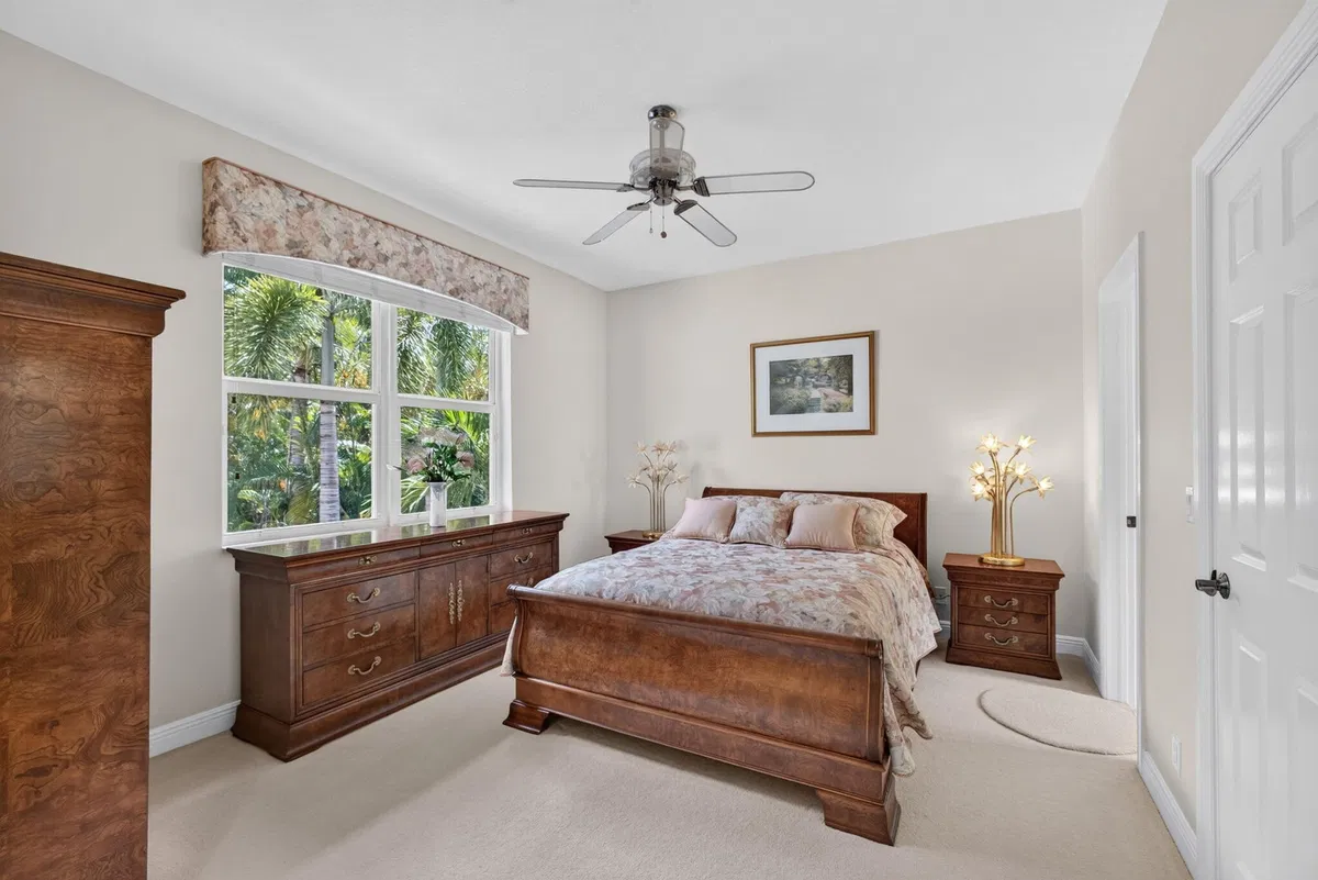 Residence photo 43