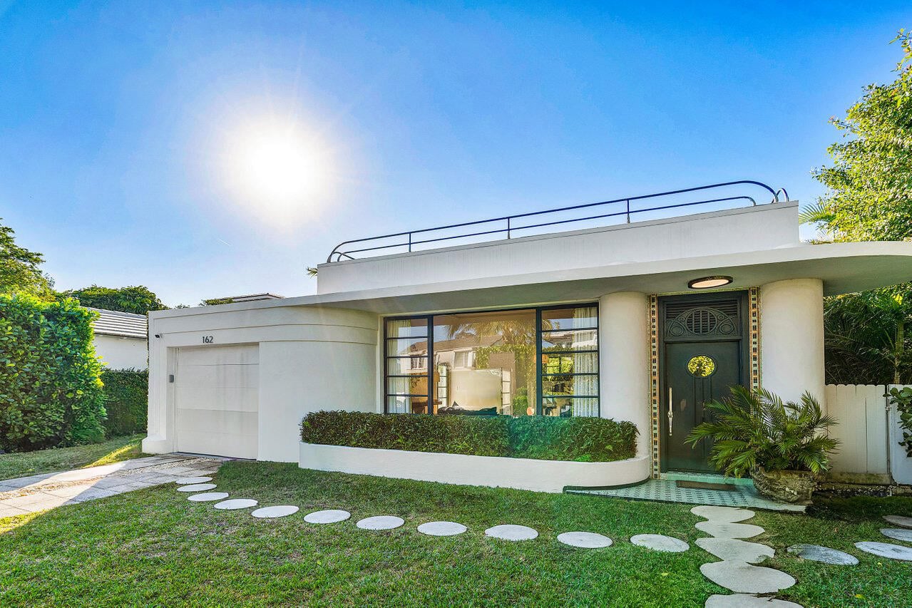 Royal Park Residence