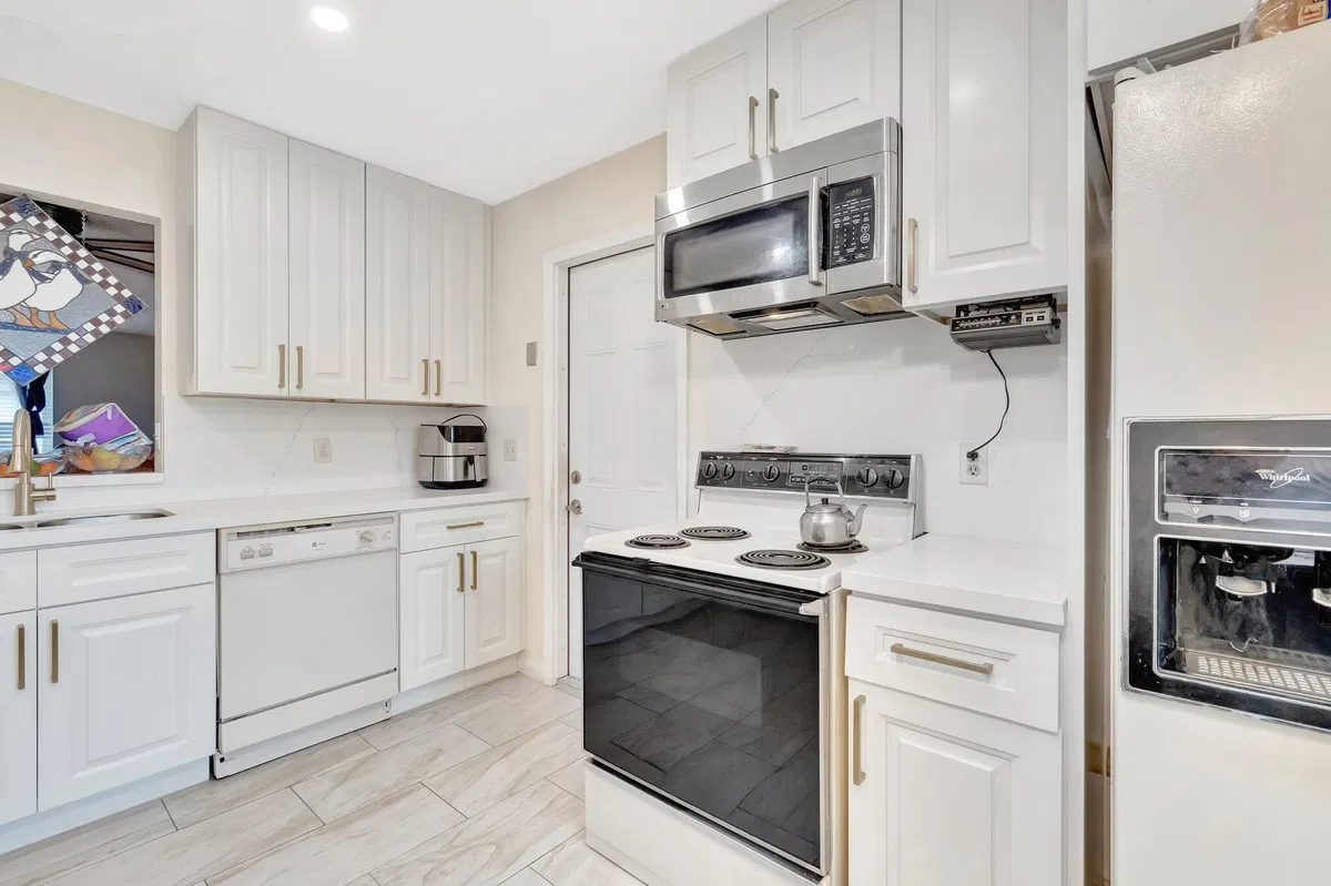 Residence photo 19