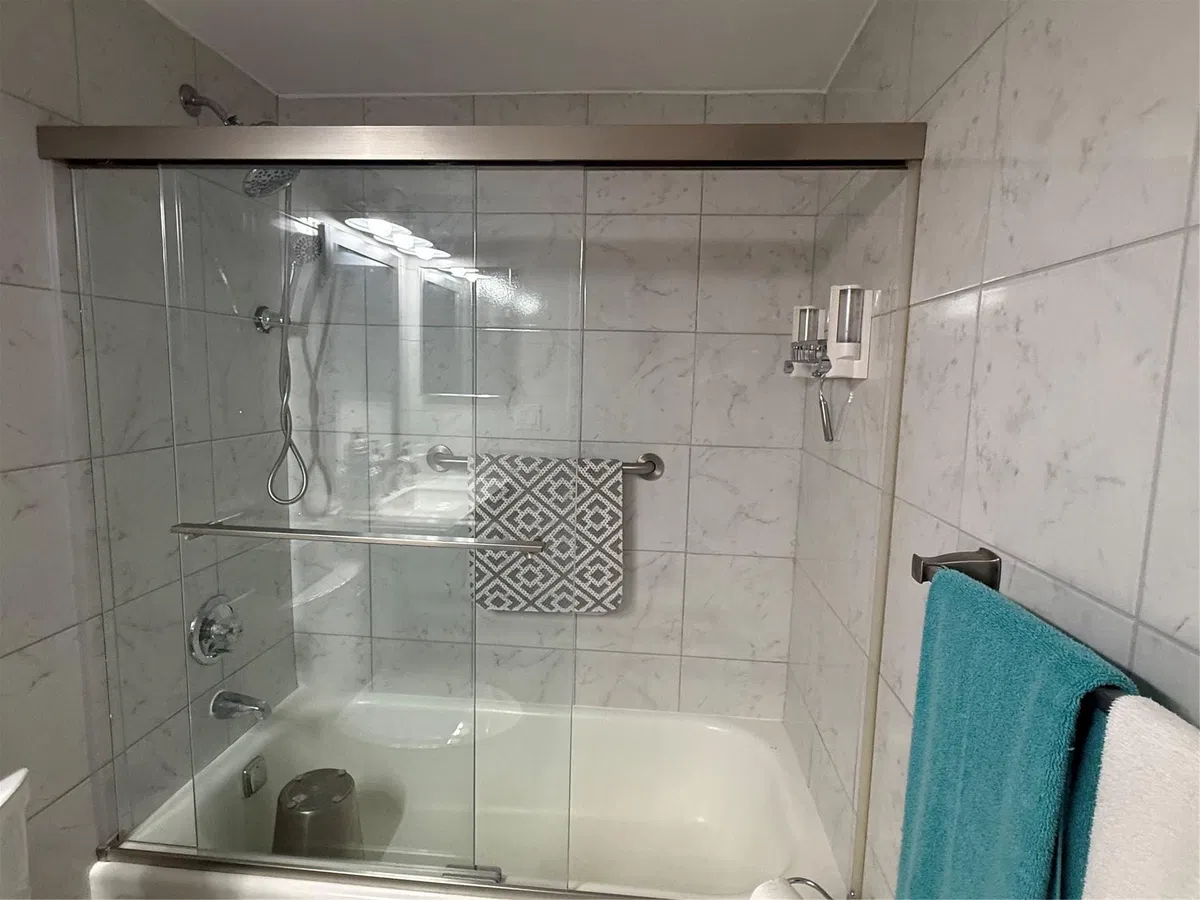 Unit 207 photo 13