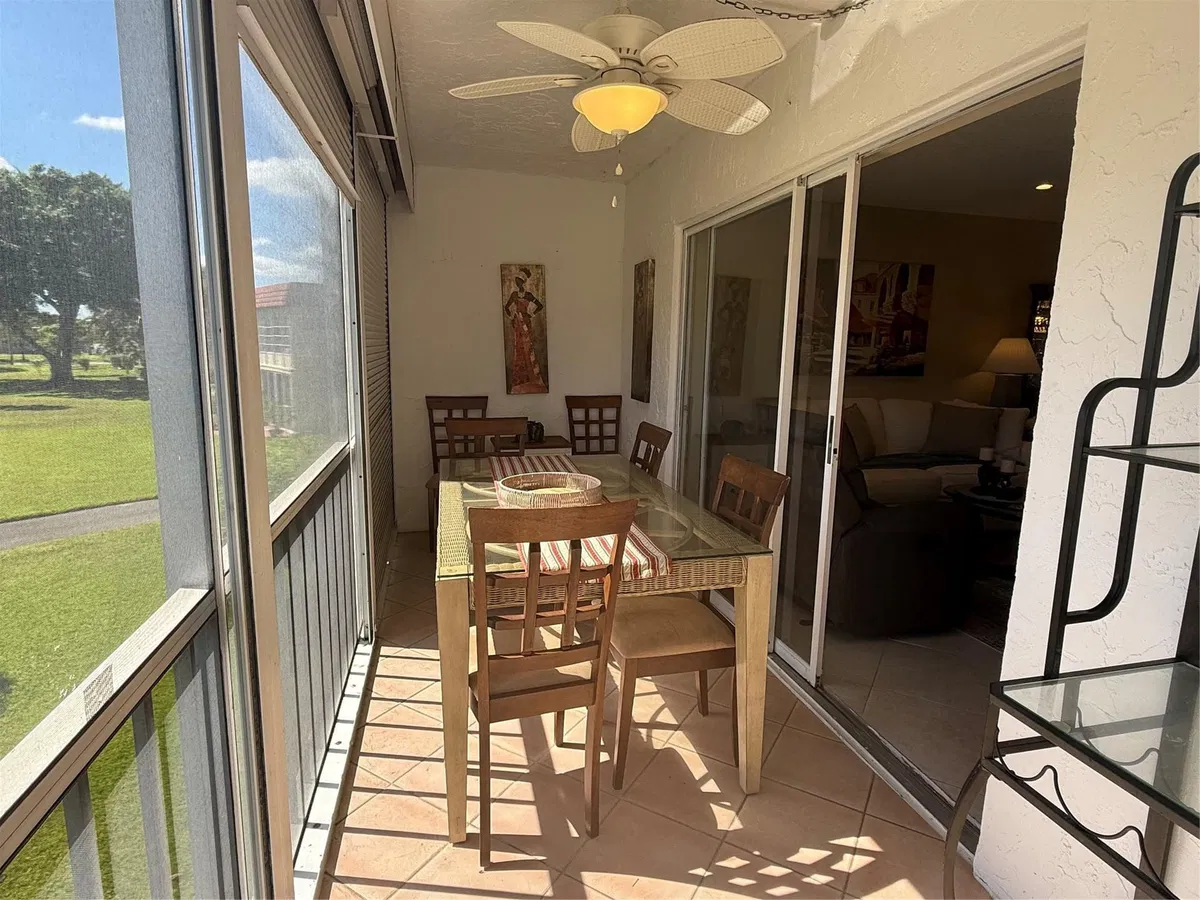 Unit 207 photo 16