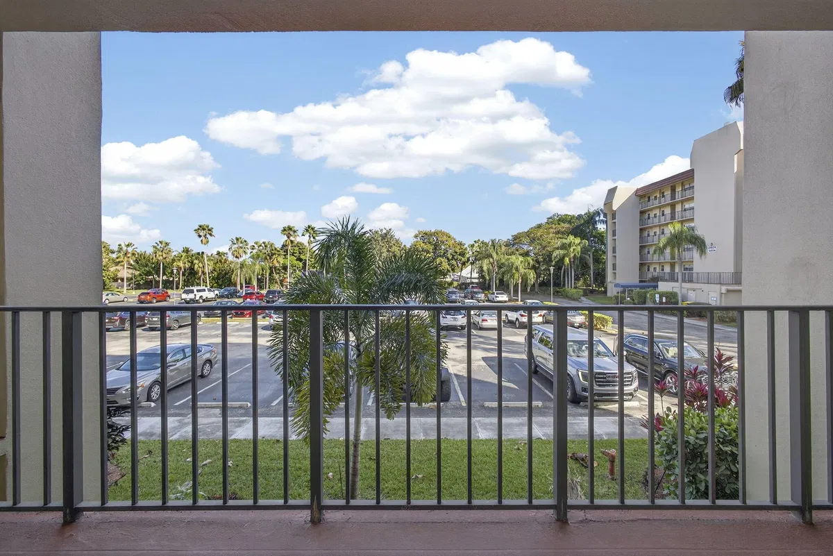Via Poinciana Lake Worth Unit 202 photo 7