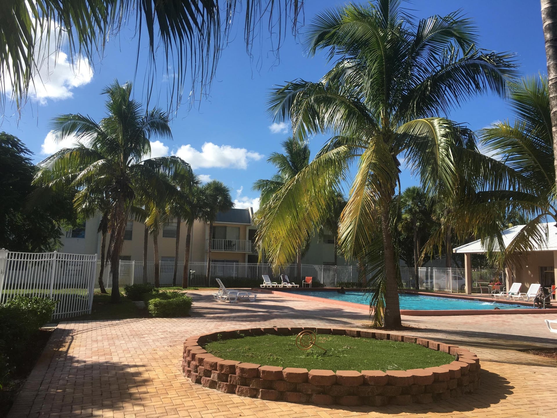 Unit 208 photo 22