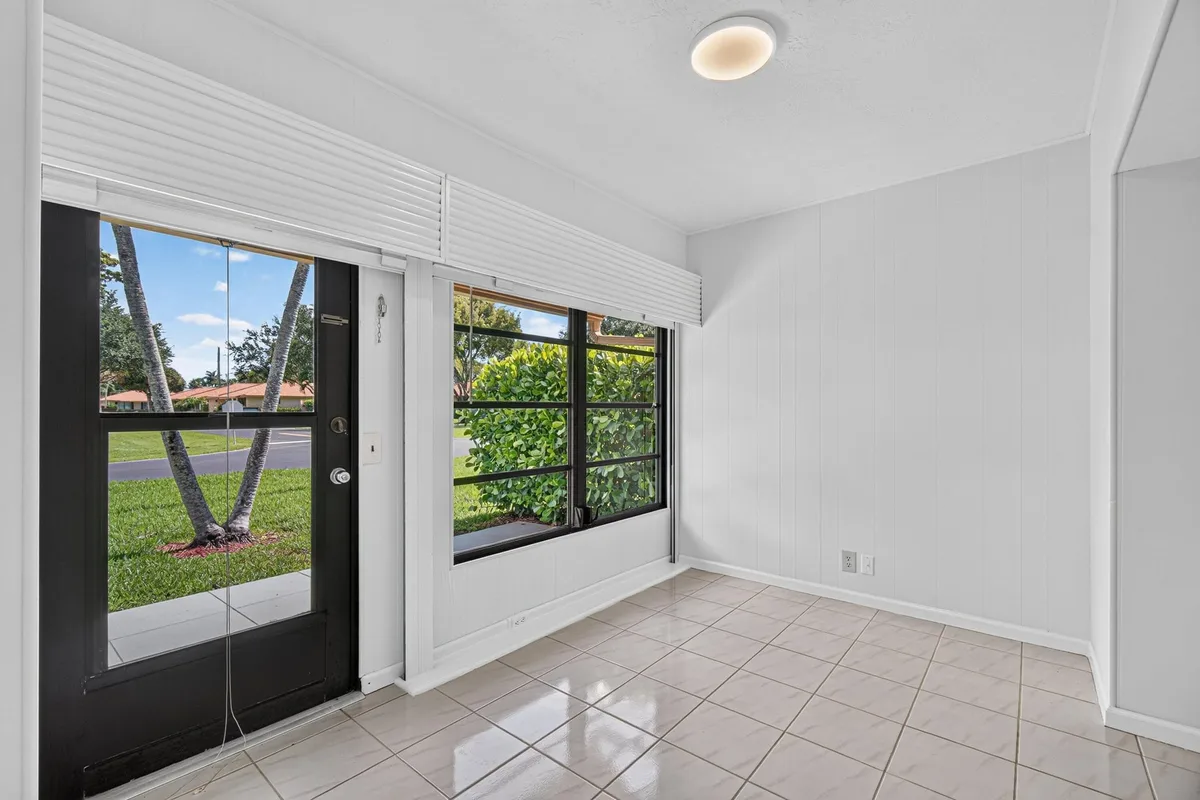  Residence photo 13