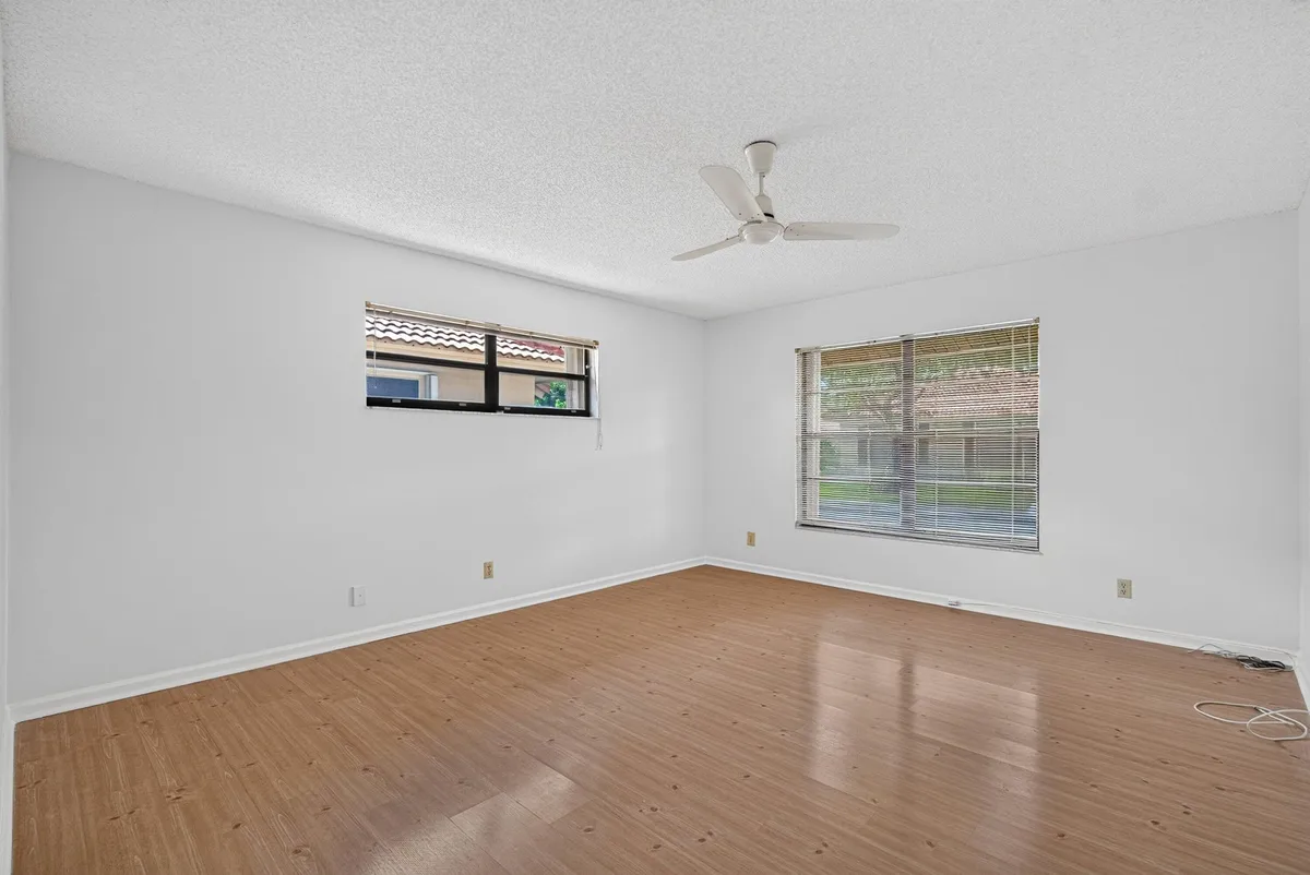  Residence photo 22
