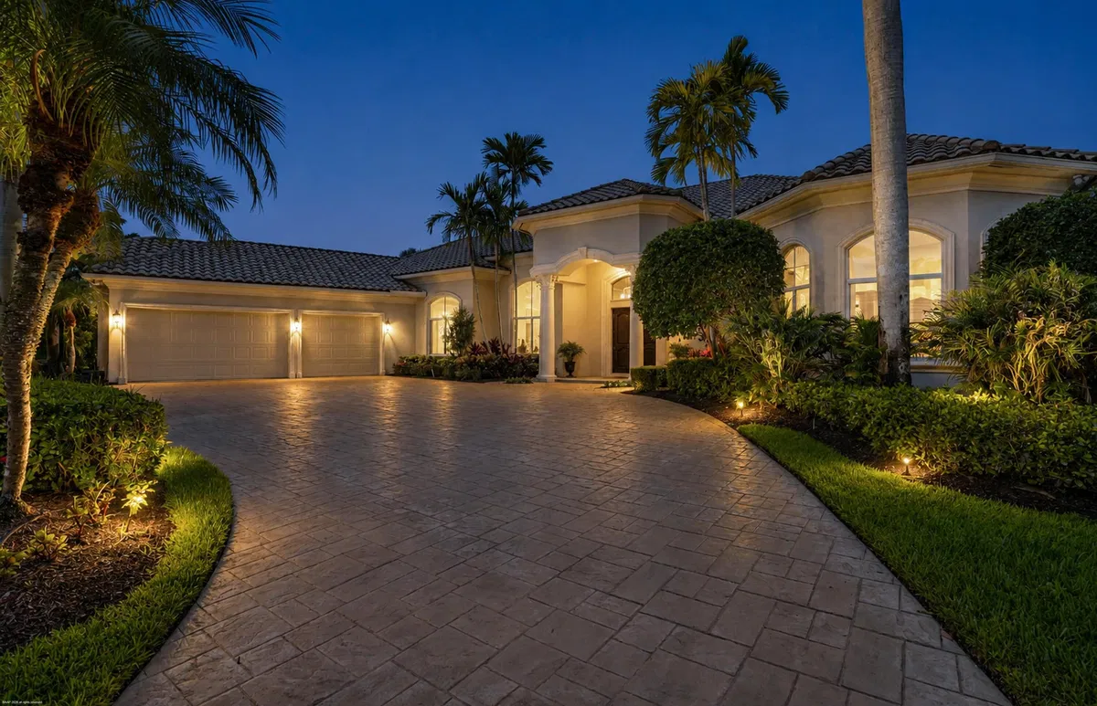 Residence photo 61