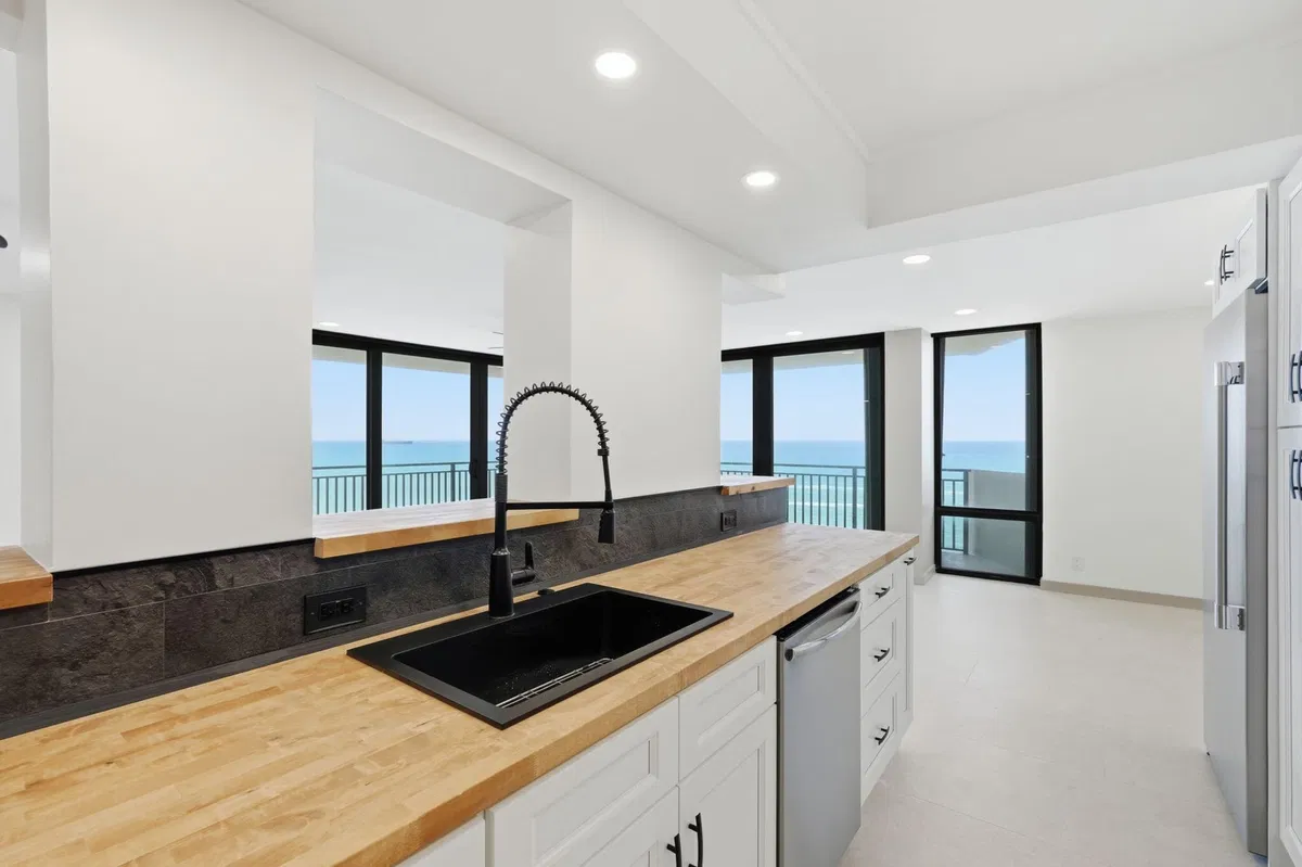 Singer Island Unit 6a photo 37