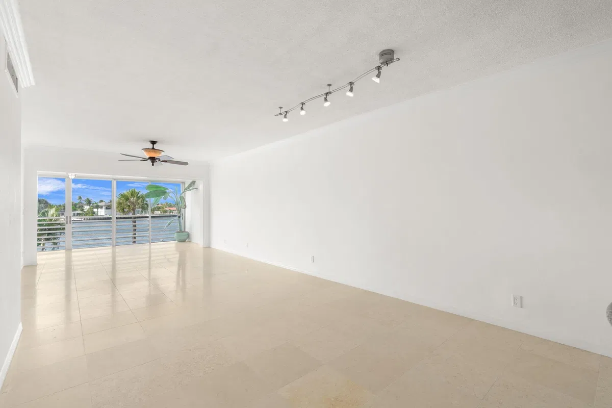  Unit 346 photo 7