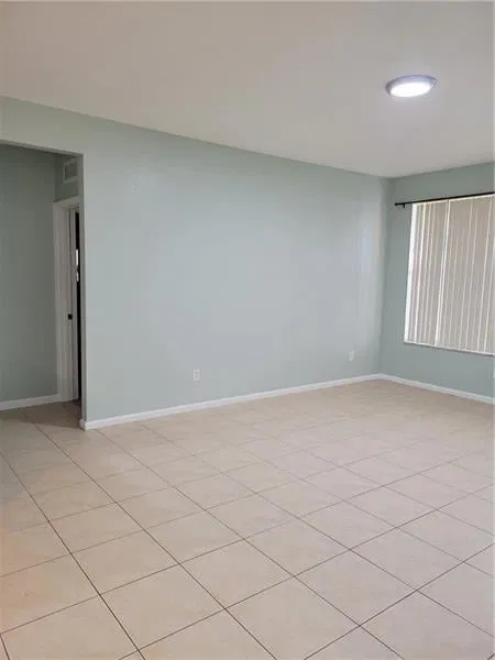 Unit 117 photo 7