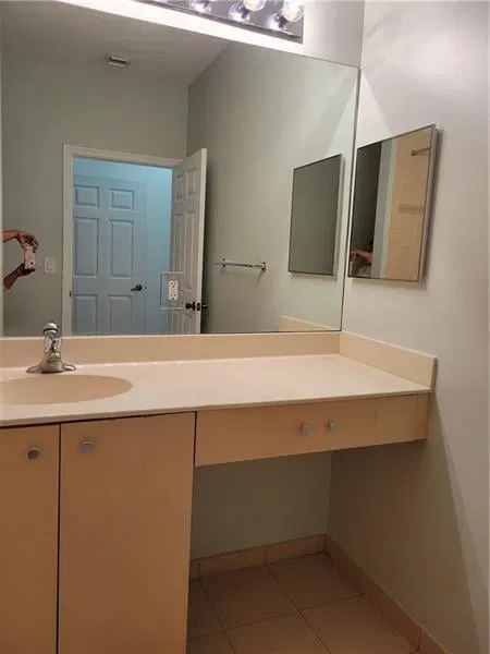 Unit 117 photo 25