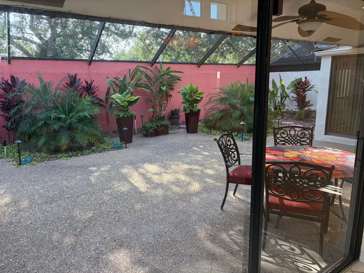 Residence photo 19