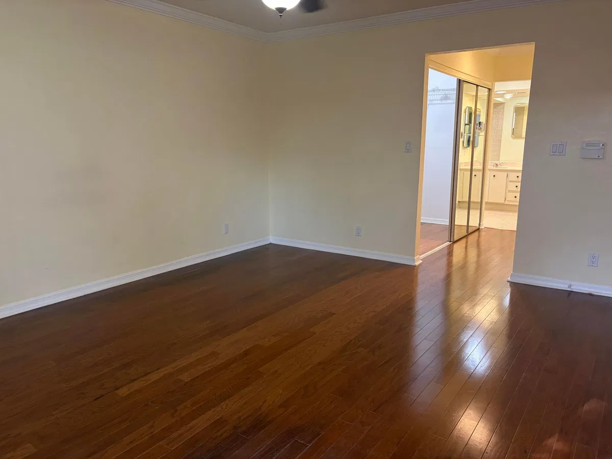 Residence photo 25