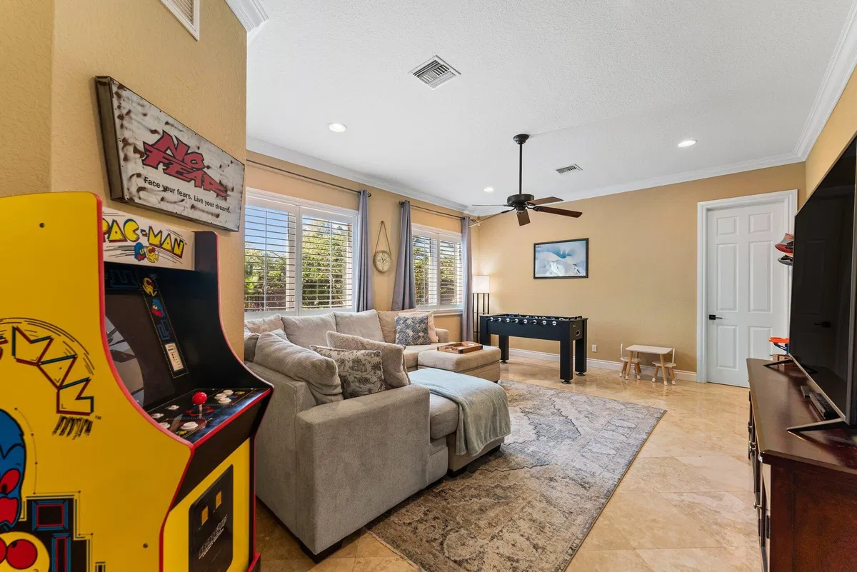 Residence photo 19