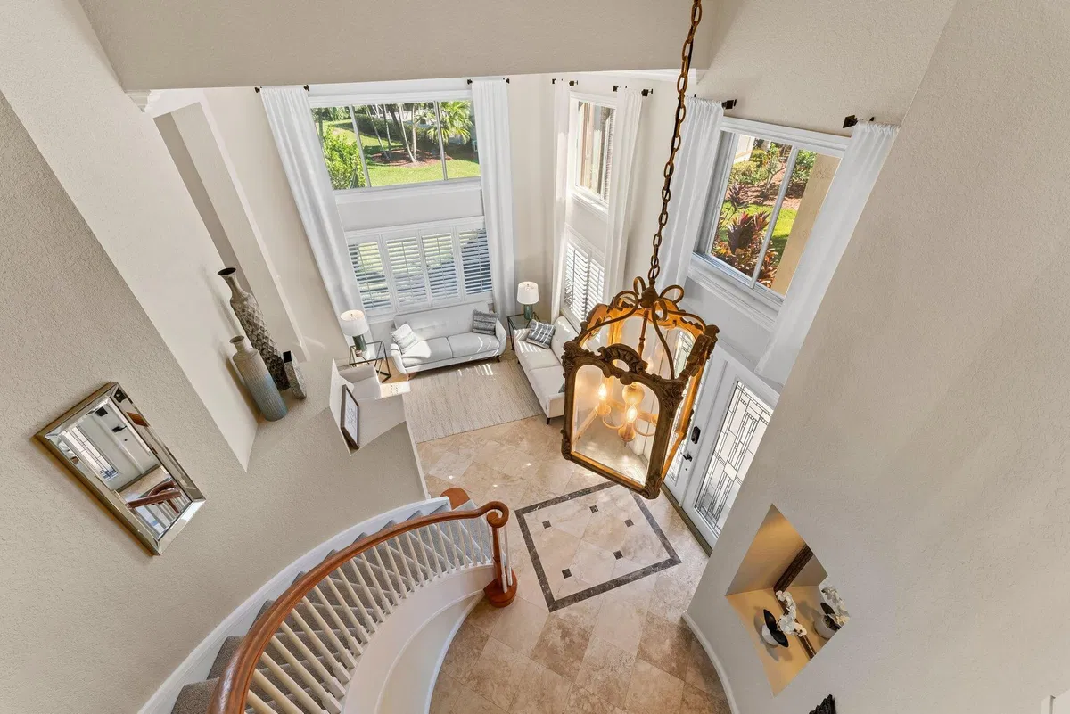 Residence photo 25