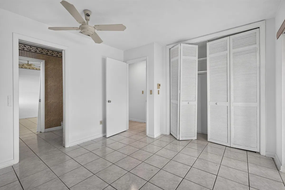Residence photo 52