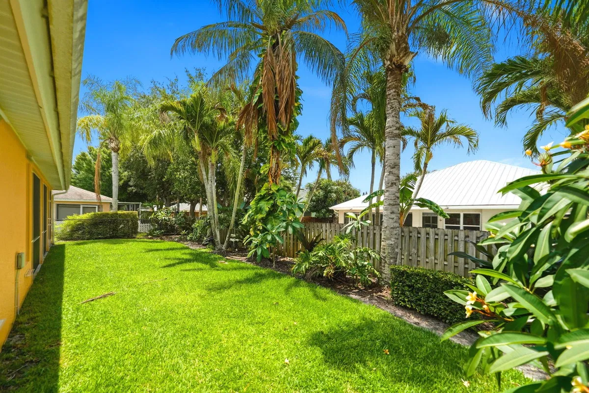 Residence photo 22