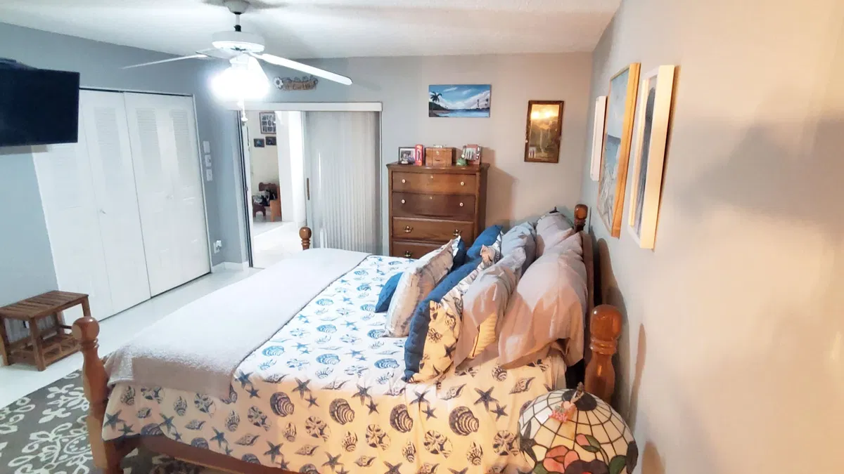Residence photo 16