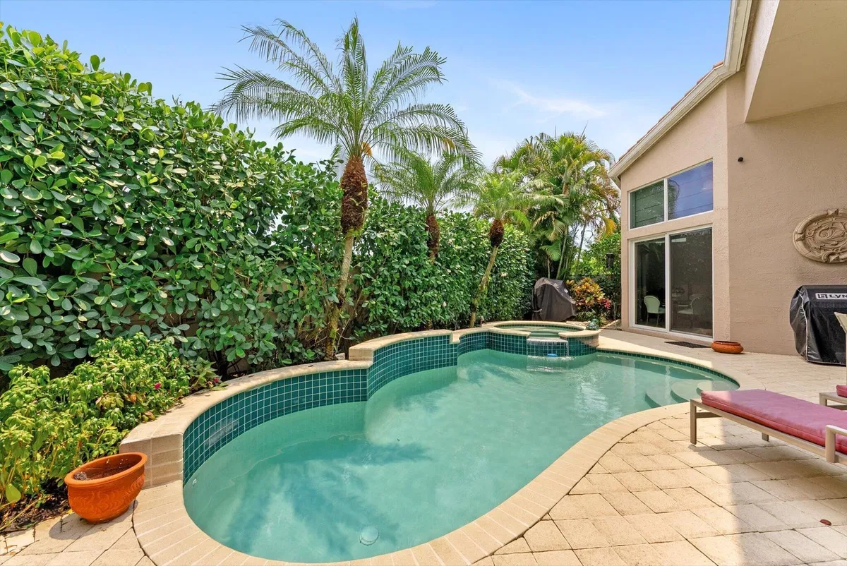 Woodfield Country Club Residence photo 40
