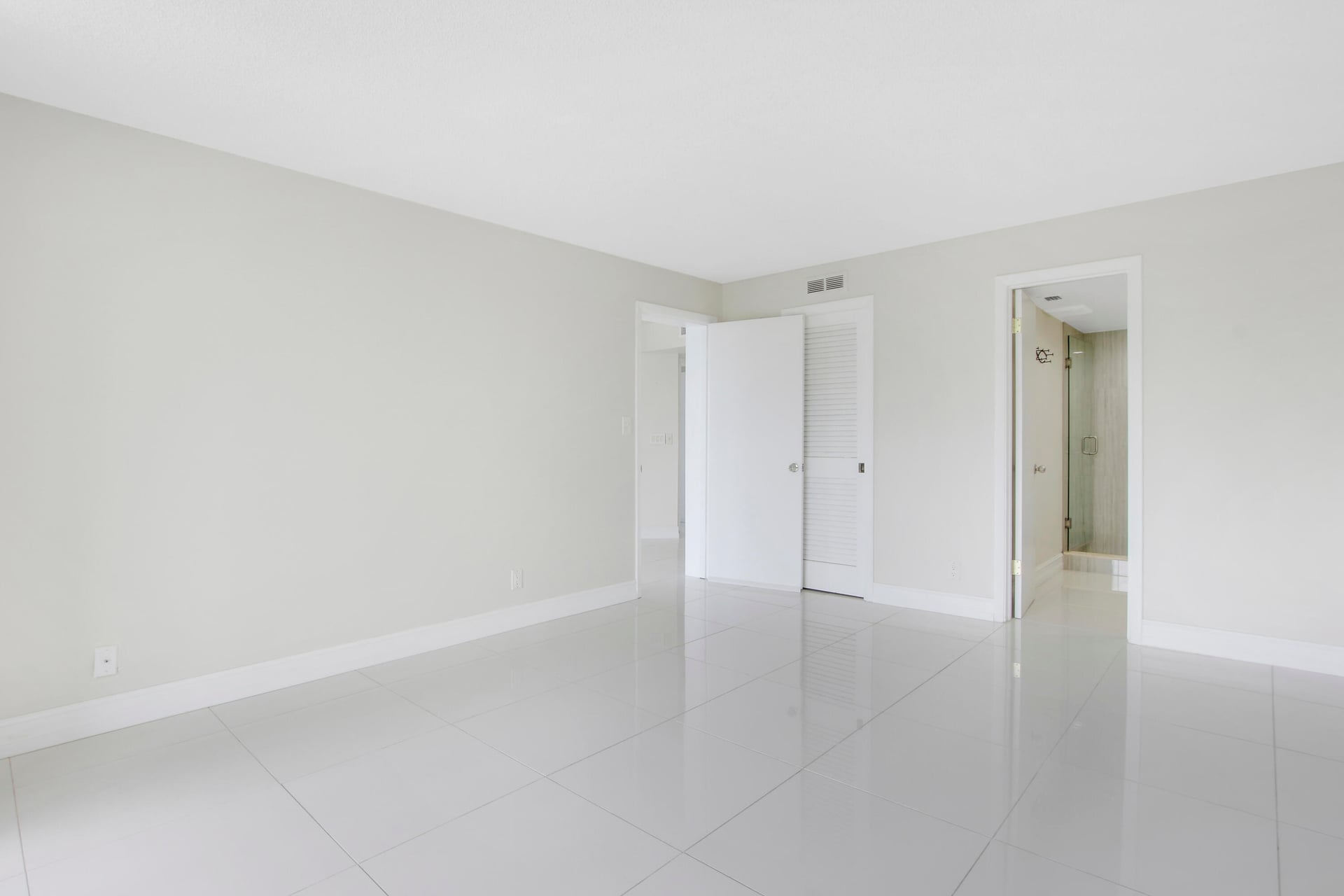 Presidential Towers Unit 404 photo 22