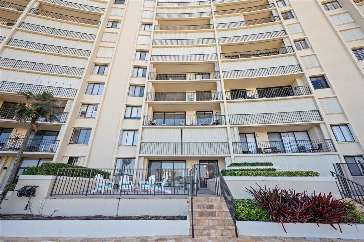 Unit 107 photo 25