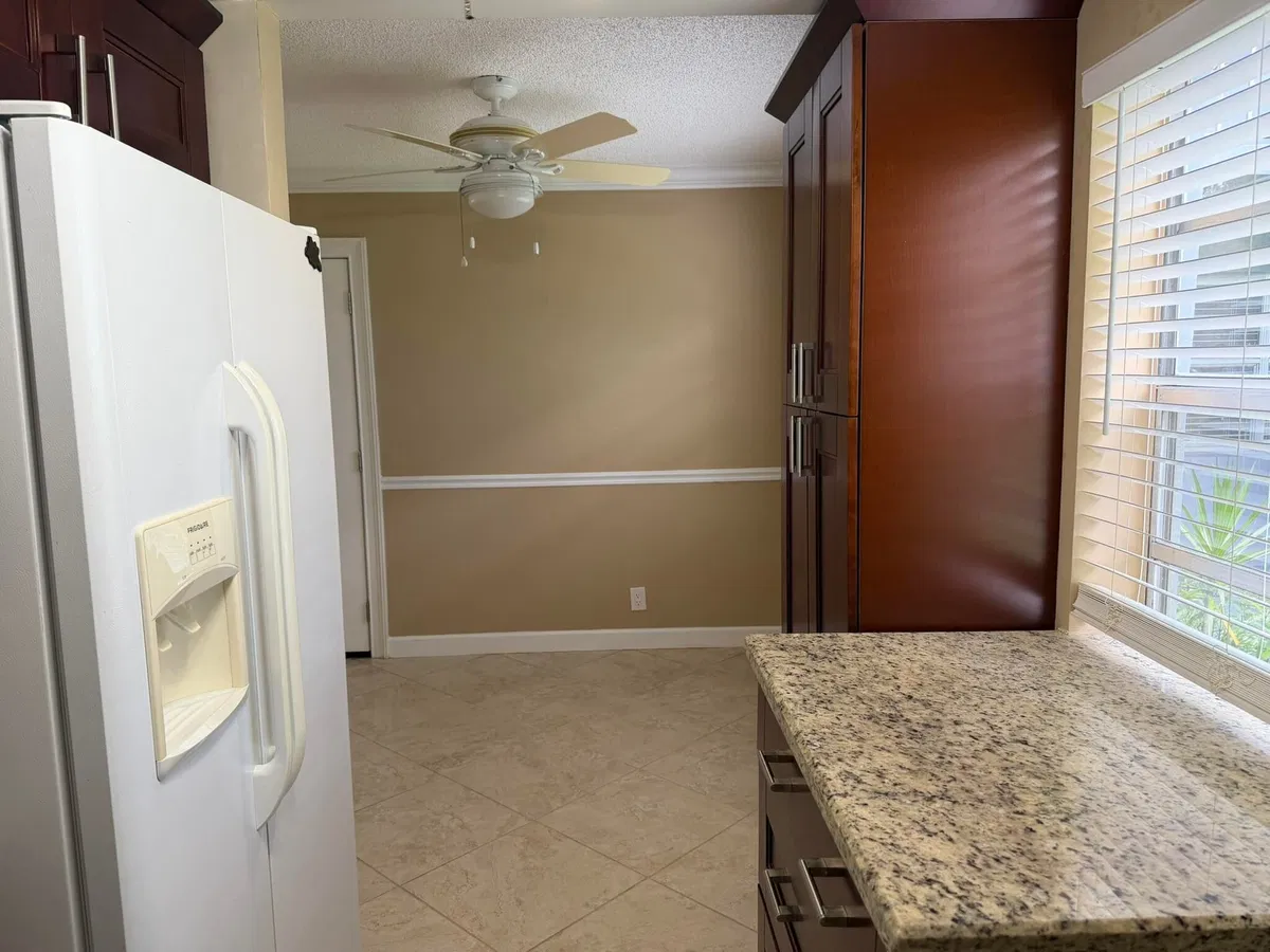 Residence photo 4