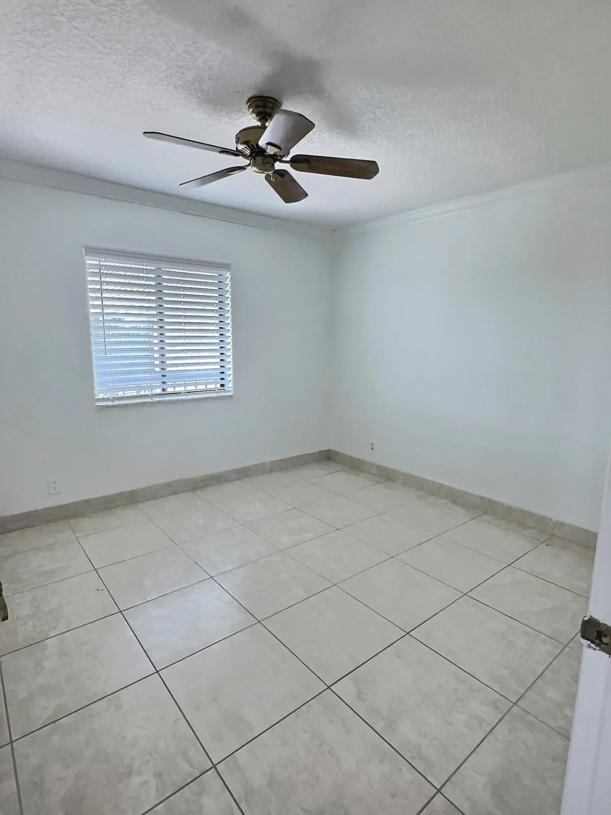 Unit 407 photo 13