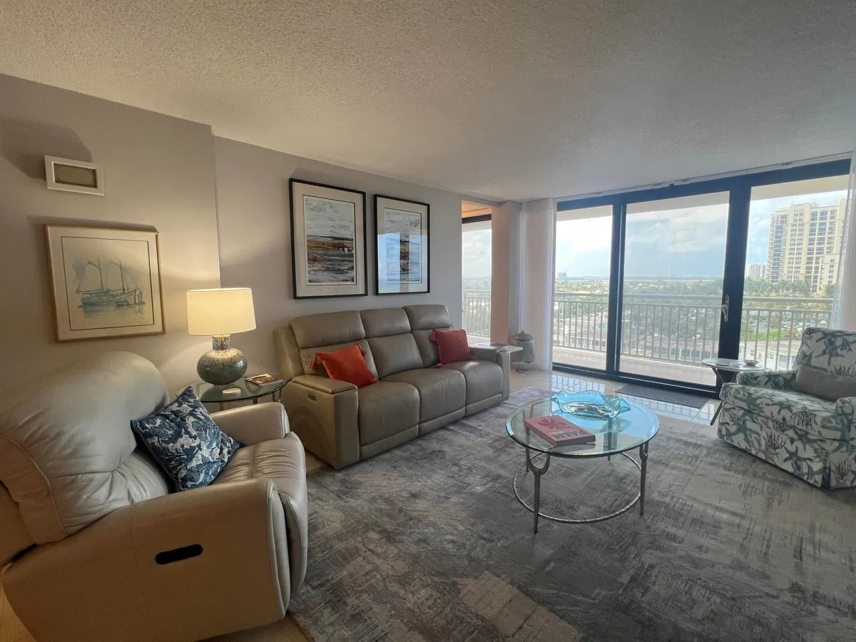 Singer Island Unit 803 photo 4