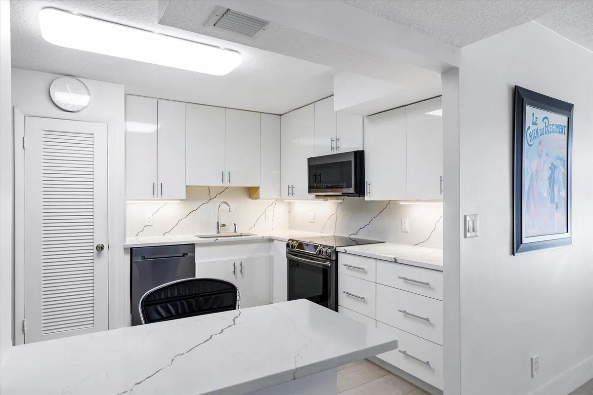 2860 S Ocean Palm Beach Unit 216 photo 10