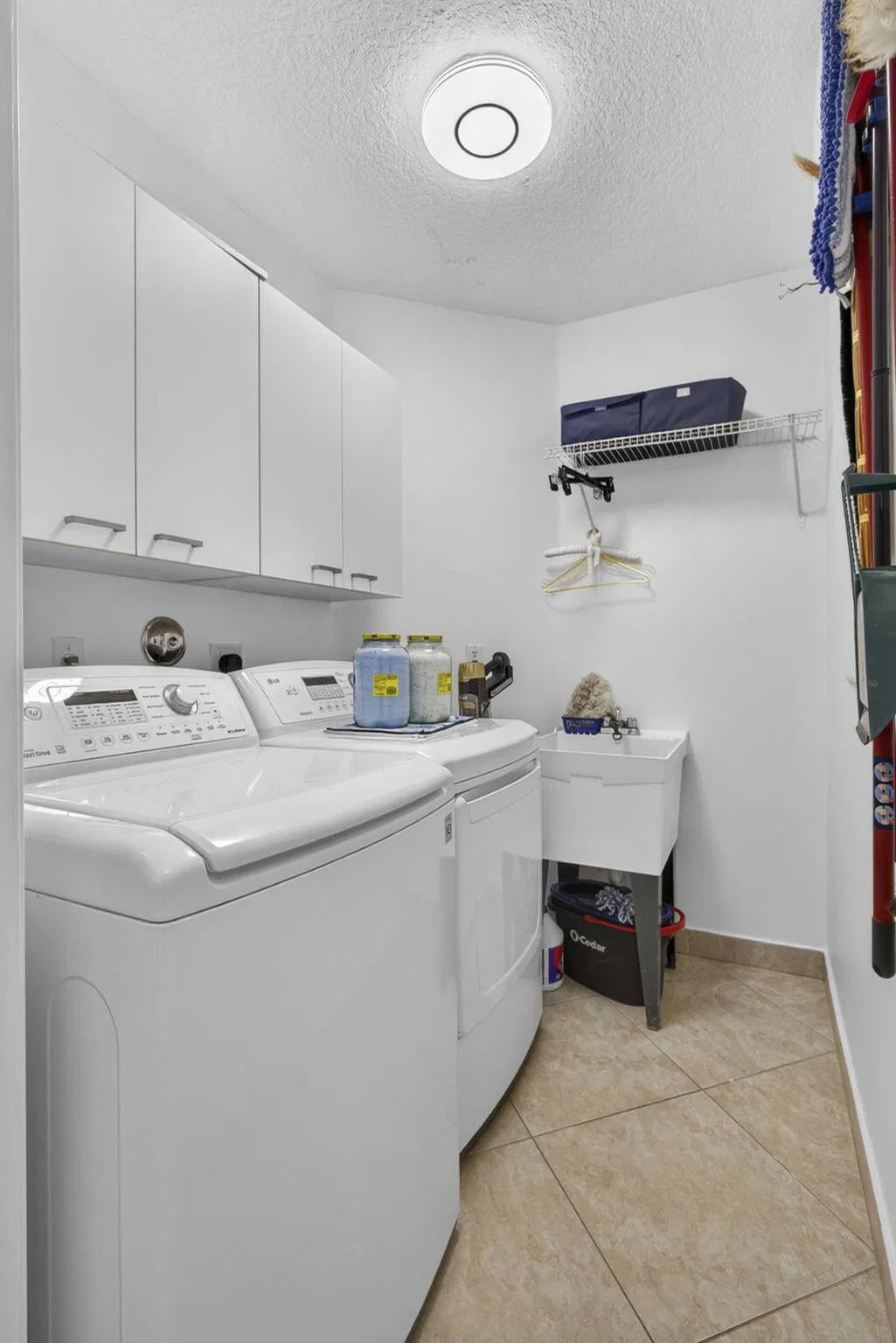 Residence photo 34