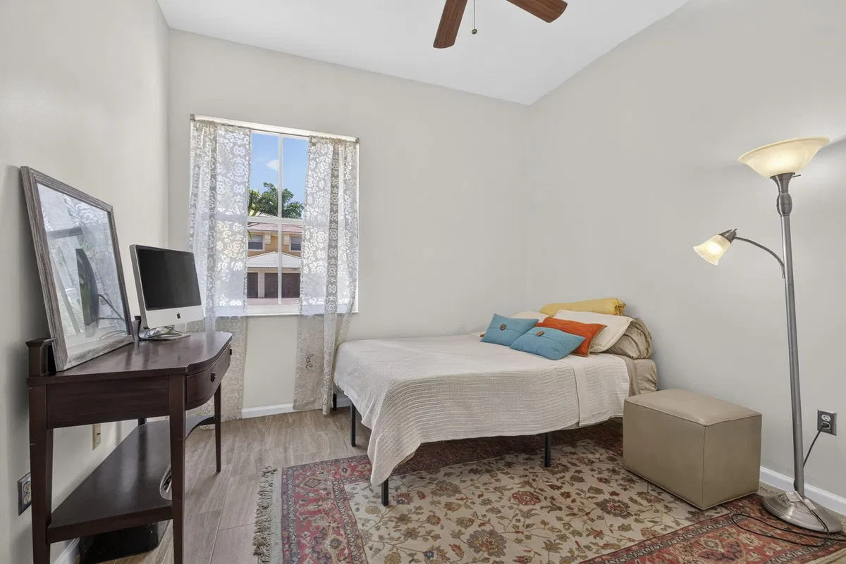Residence photo 40