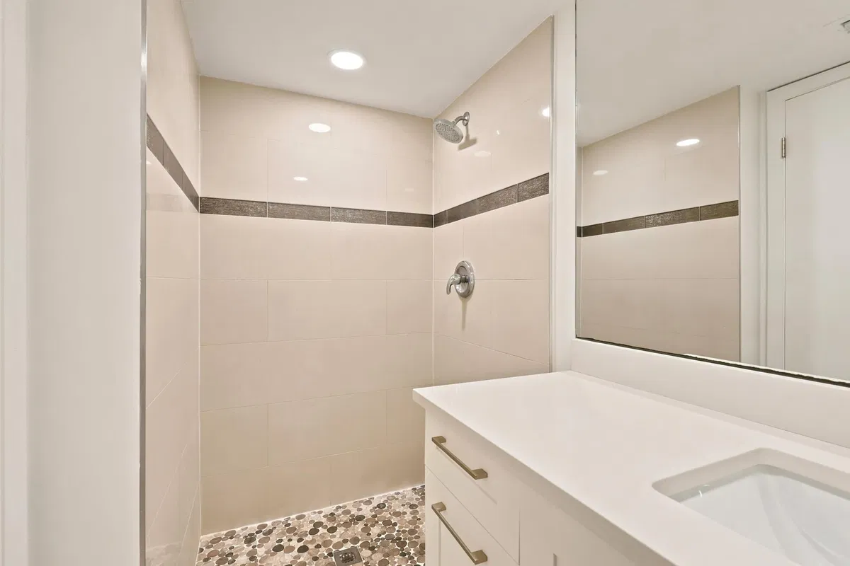  Unit 203 photo 22