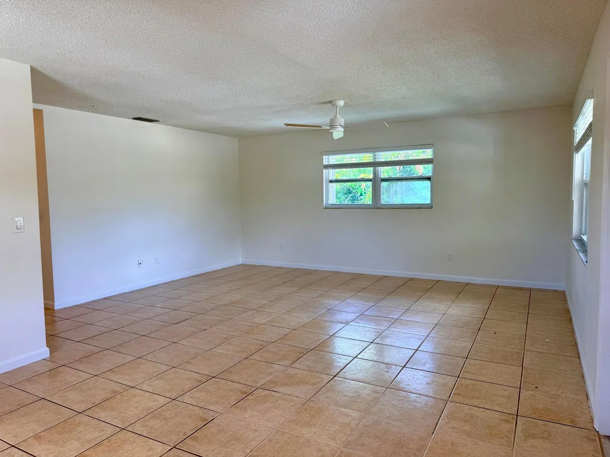 Residence photo 4