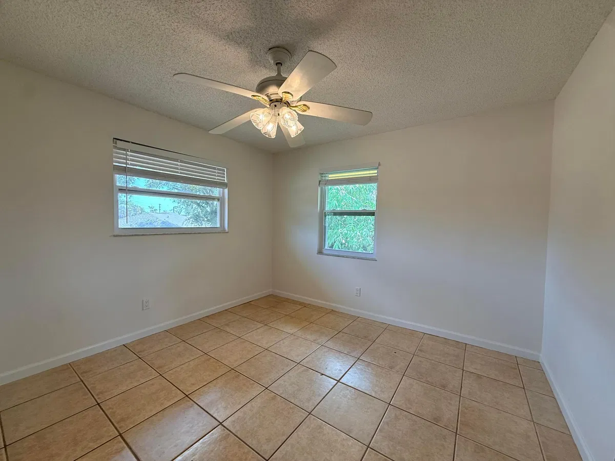 Residence photo 19