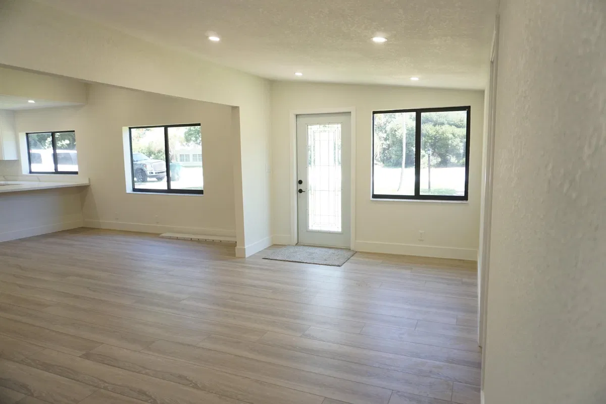 Residence photo 4
