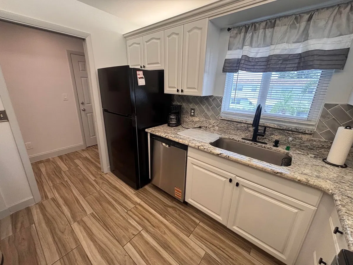 Unit 58-5 photo 4