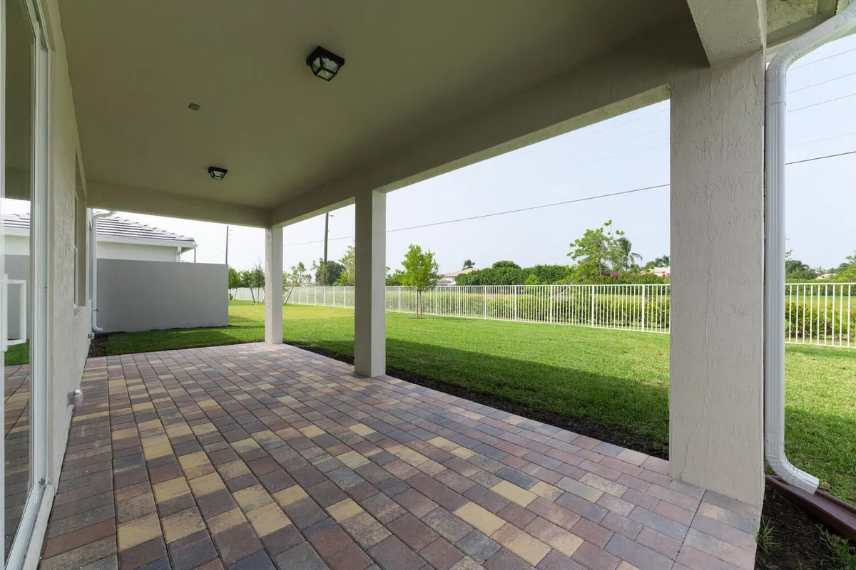 Residence photo 28