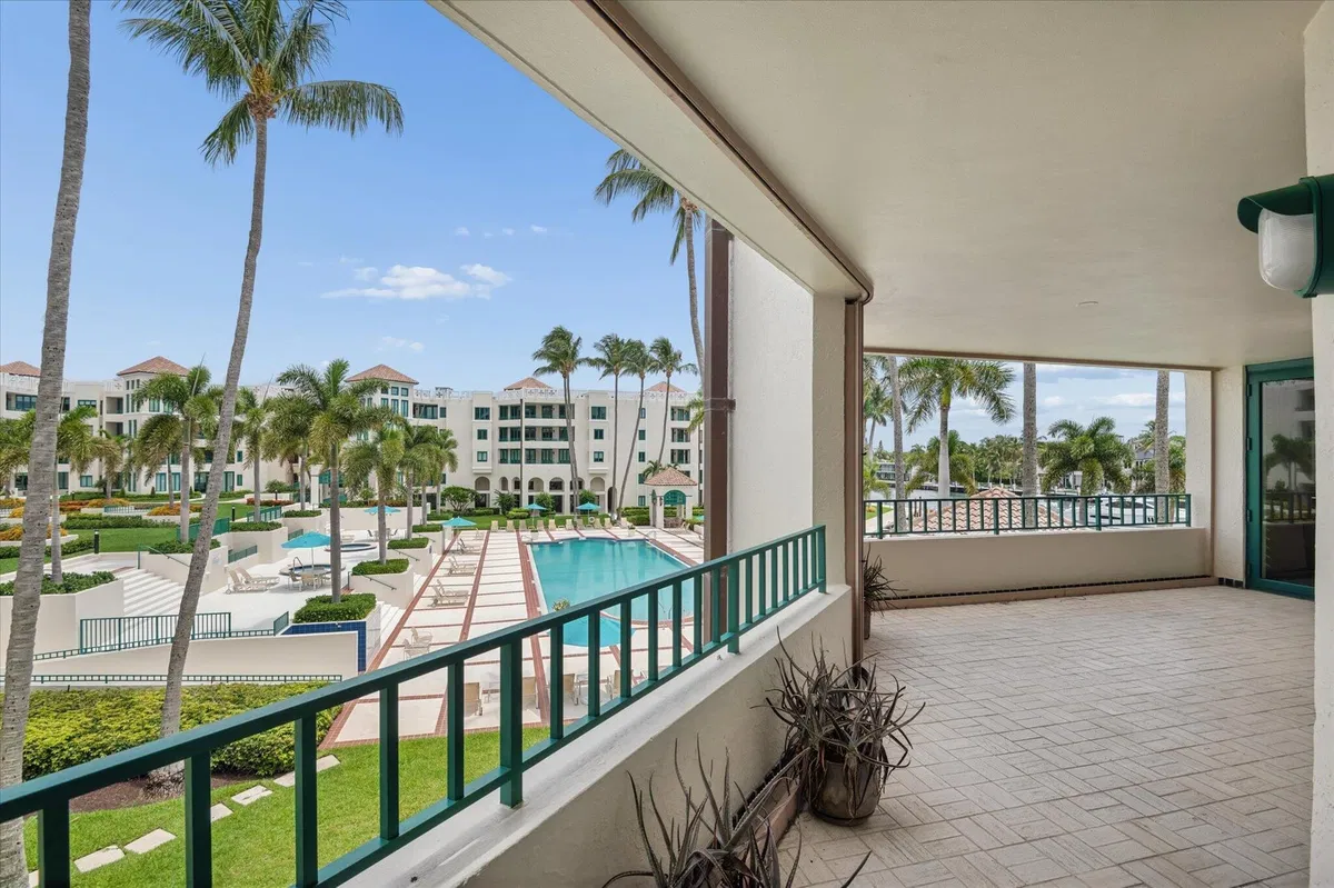 Boca Raton Unit 329 photo 16