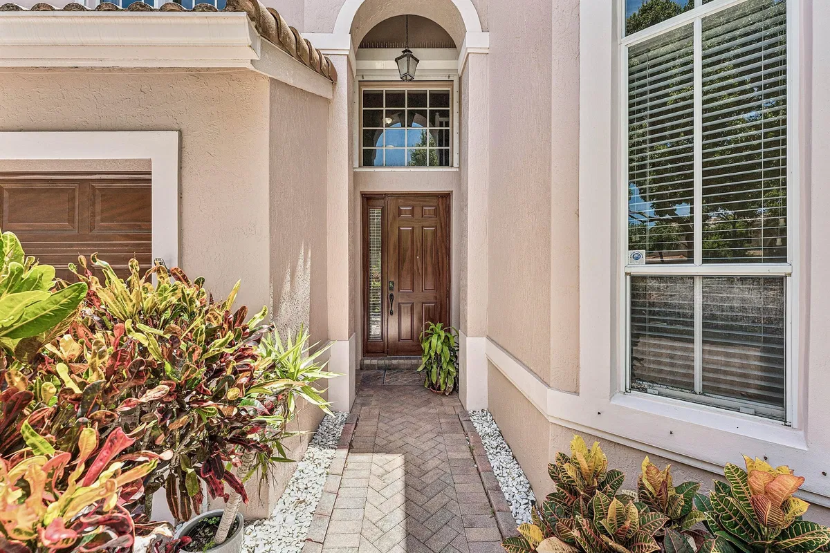 Residence photo 4