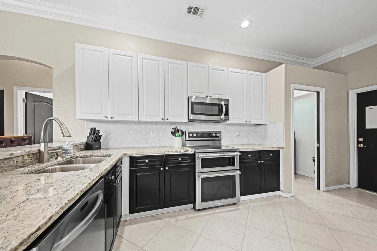 Residence photo 22